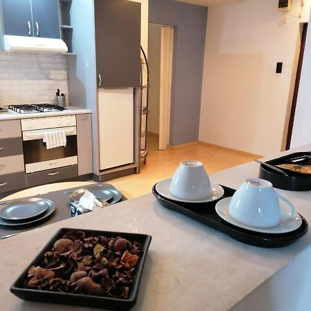 Ariana Apartment By EasyBukares Bagian luar foto