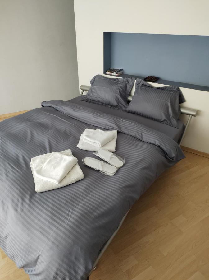 Ariana Apartment By EasyBukares Bagian luar foto