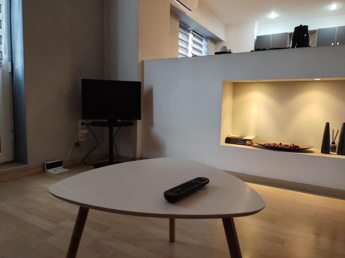 Ariana Apartment By EasyBukares Bagian luar foto