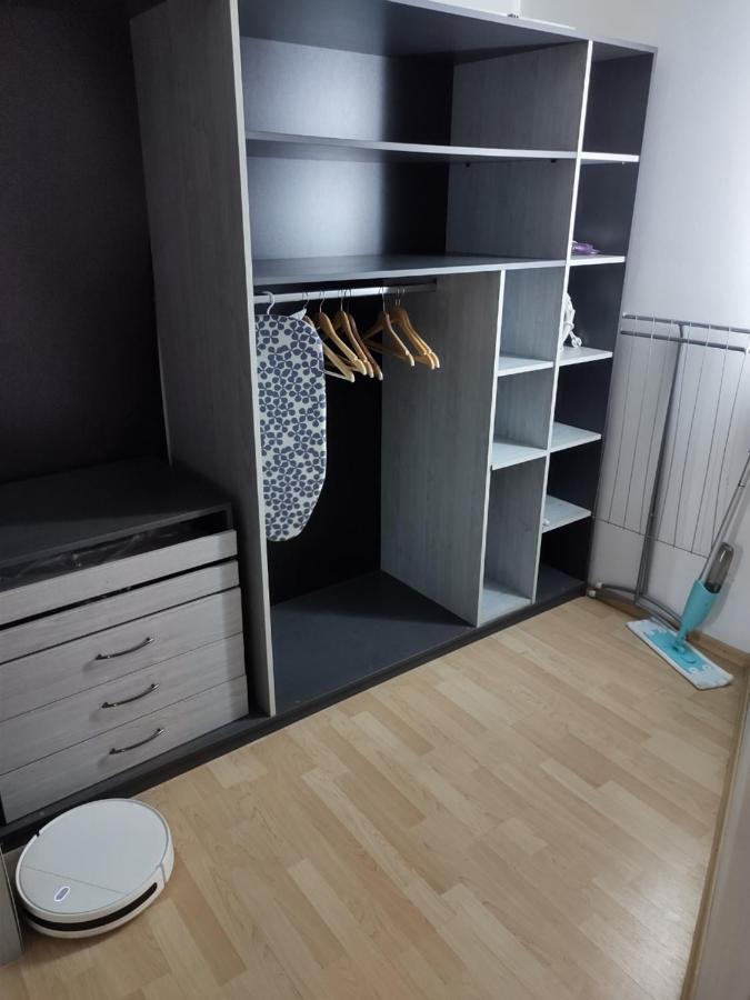Ariana Apartment By EasyBukares Bagian luar foto