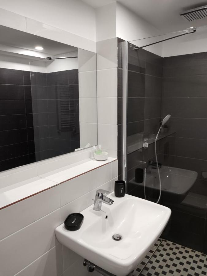 Ariana Apartment By EasyBukares Bagian luar foto
